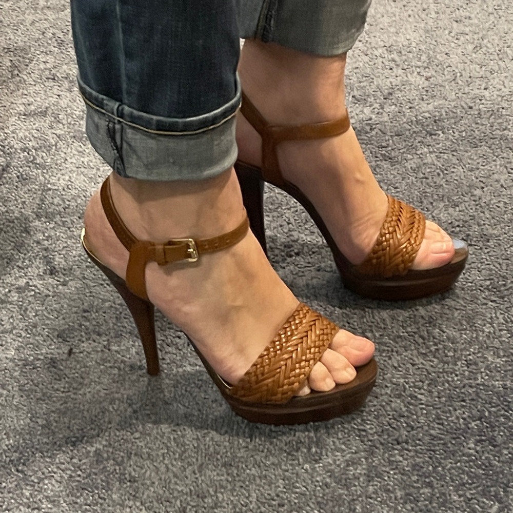 NEW Michael Kors High Heel Shoes - Camel Braided leather